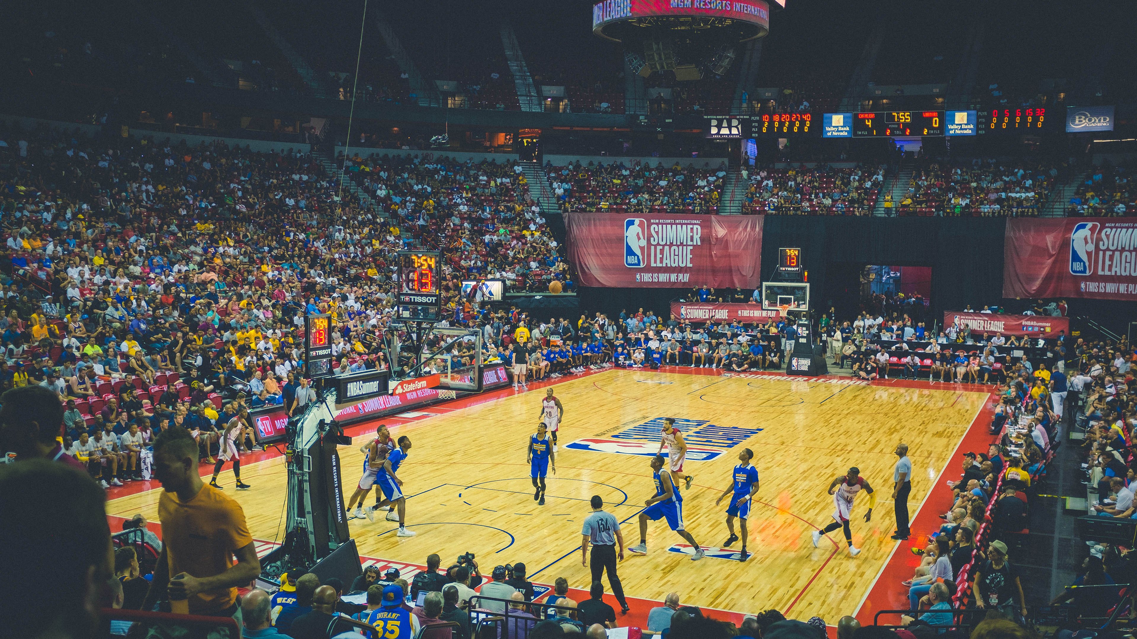 STARRYSKY SPORTS-中国篮球从热爱走向辉煌，中国篮球发展史